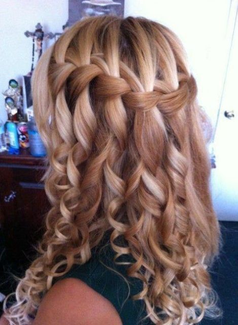 Trança cascata: em cabelo cacheado
