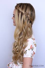 Trança cascata: lateral em cabelo longo
