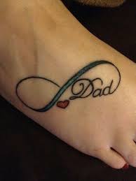 Muitas garotas costumam fazer esse tipo de tattoo para homenagear o pai