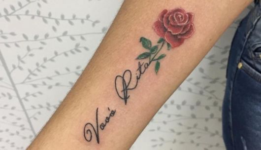 Uma rosa que representa todo o seu amor por sua avó