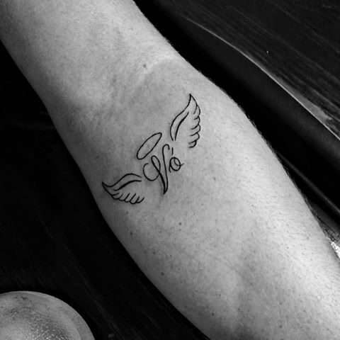 As garotas vão amar essa ideia de tatuagem minimalista e delicada