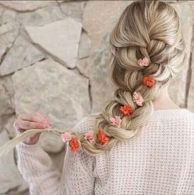 penteado com flores