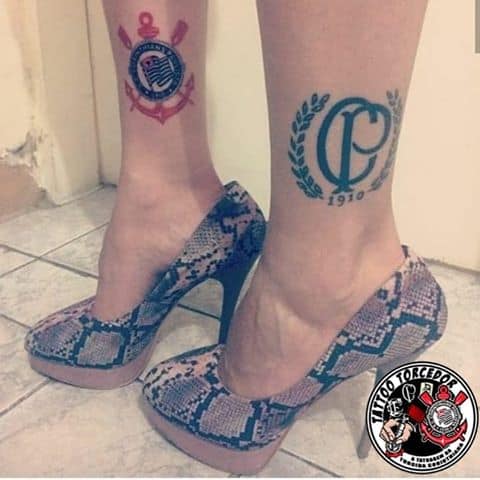 Ideia de tatuagens do Corinthians nas pernas