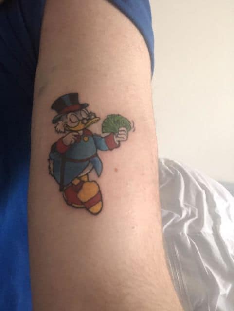 Tatuagem do Tio Patinhas – 70 desenhos deste personagem querido!