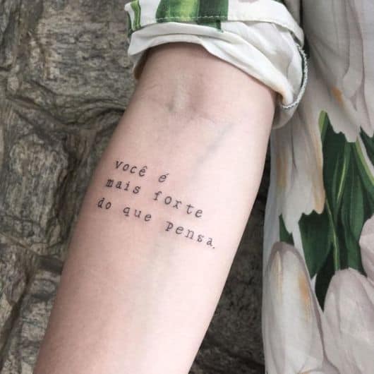 Tattoo nome mão #Inktattoosandro  Tatuagem na mão, Frases para tatuagem  feminina, Tatuagem