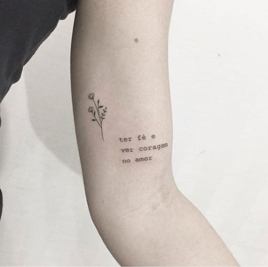 Tattoo nome mão #Inktattoosandro  Tatuagem na mão, Frases para tatuagem  feminina, Tatuagem