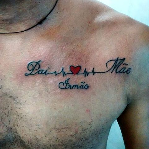 tatuagem no peito