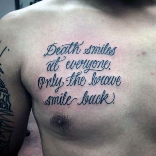 tatuagem no peito