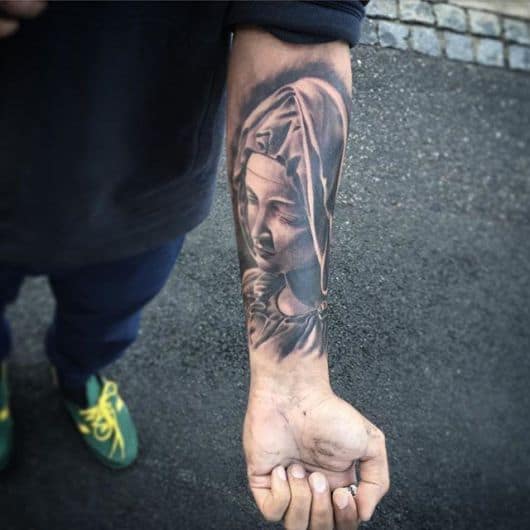 Featured image of post Tatuagens Masculinas No Bra o As Melhores Se for a primeira tatuagem os especialistas recomendam que seja uma tatuagem pequena