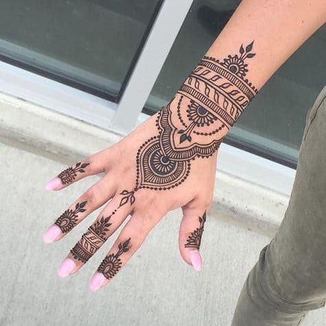 tatuagem grande mão