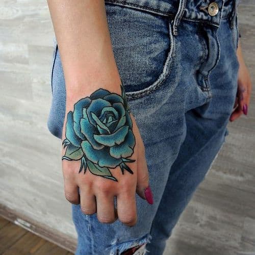 tatuagem rosa azul