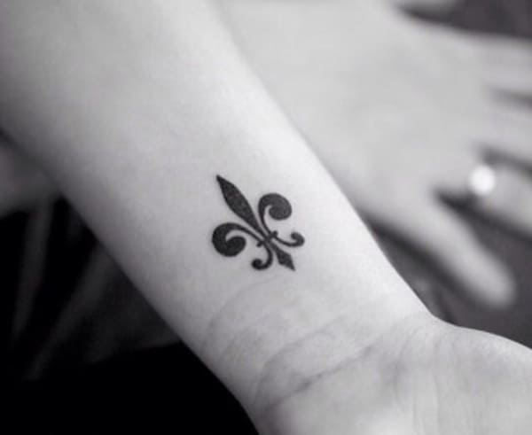 tatuagem no braço delicada
