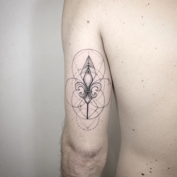 tatuagem masculina no braço