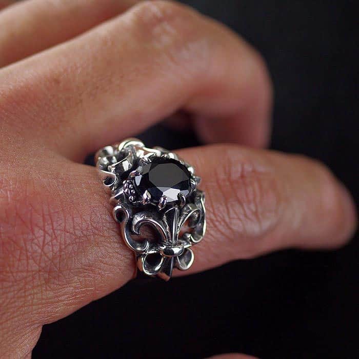 anel de prata gótico