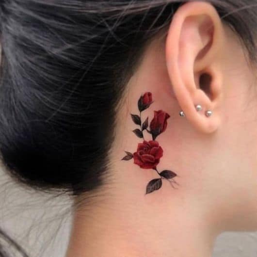 Tatuagem no pescoço feminina 47 inspirações de cair o