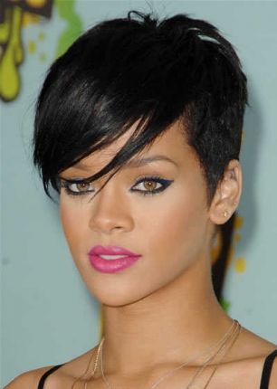 corte de cabelo Rihanna