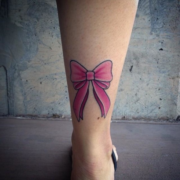 tatuagem de laço rosa