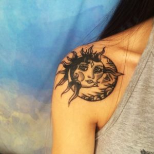 Tatuagem de Sol e Lua – O que significa? + 42 ideias apaixonantes!