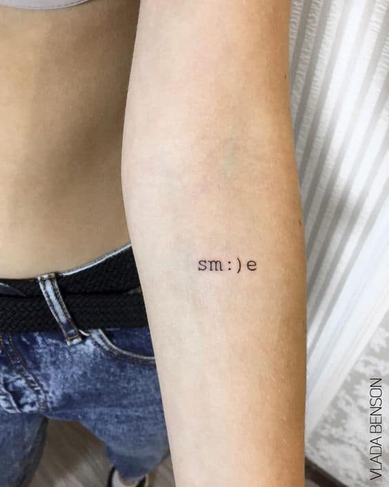 tatuagem pequena e delicada