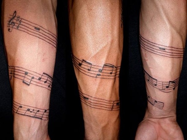 tatuagem de música em todo o braço