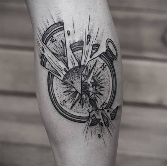 Tatuagem na Panturrilha Masculina +75 Ideias e Tattoos