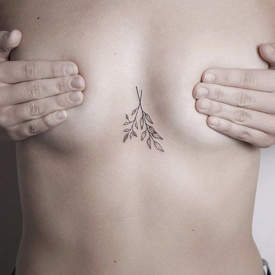 tattoo feminina e delicada