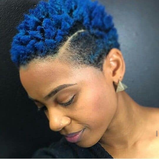 cabelo feminino curto azul