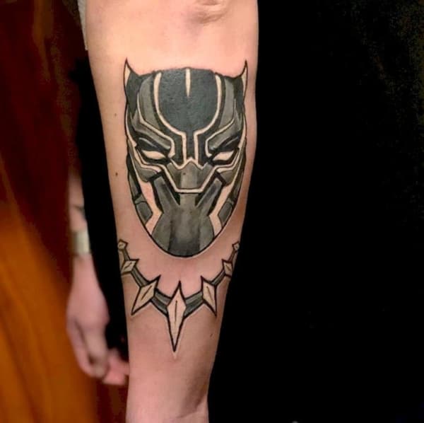 Tatuagem de Pantera negra da Marvel