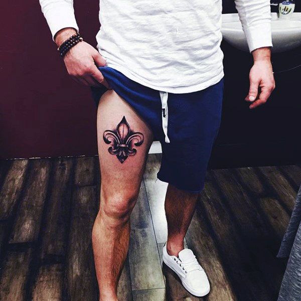 Featured image of post Tatuagem Masculina Na Perna Simples A tatuagem na m o igual do pesco o