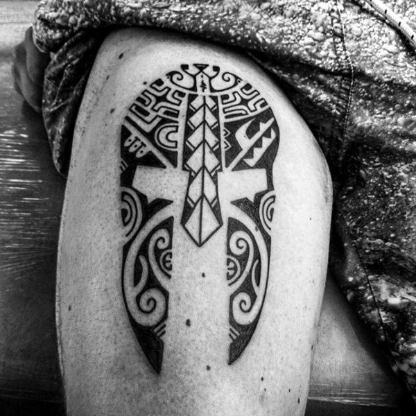 tatuagem na coxa masculina tribal comum