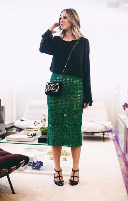 look com saia midi verde de crochê