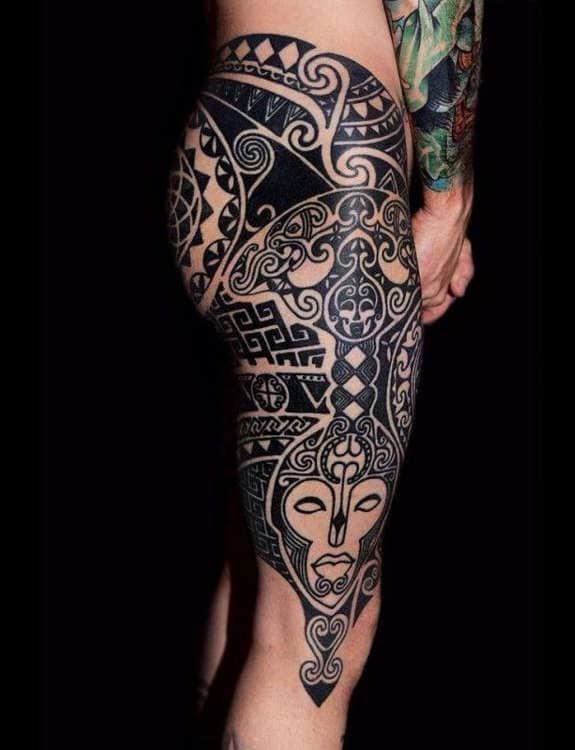 tatuagem masculina de tribal