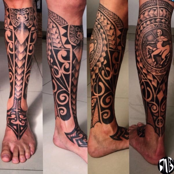 Tatuagem na Perna Fechada maori masculina