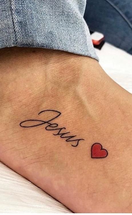 tattoo escrita Jesus