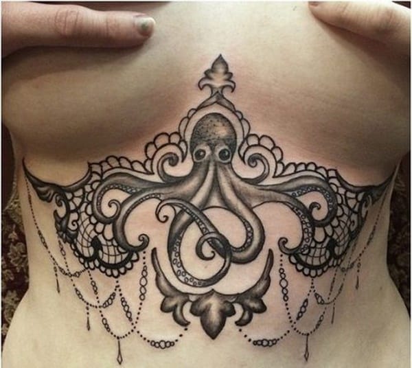 tatuagem de polvo feminina na barriga
