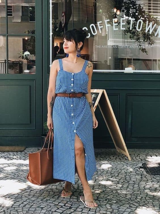 look verão com vestido midi