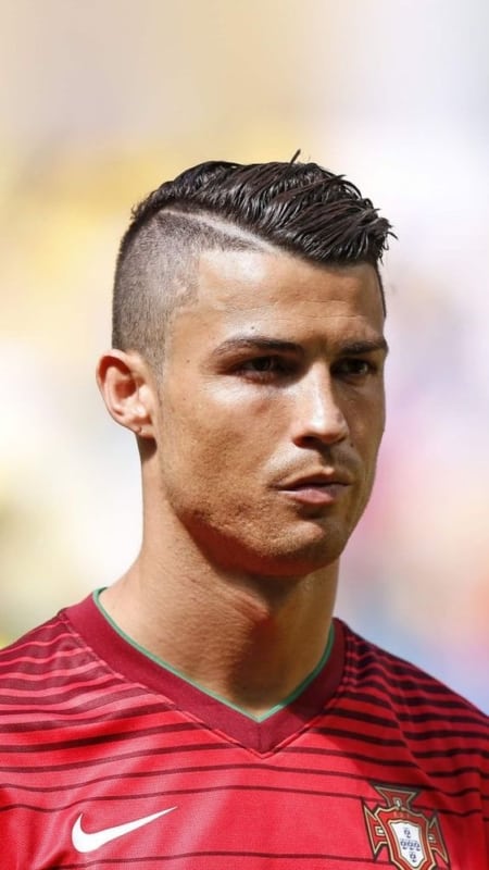 corte de cabelo do Cristiano Ronaldo com listra