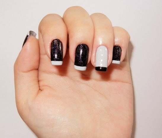 nail art preta e branca