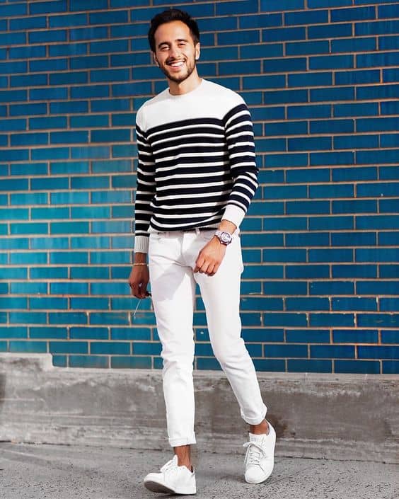 Look simples e casual com tênis branco masculino