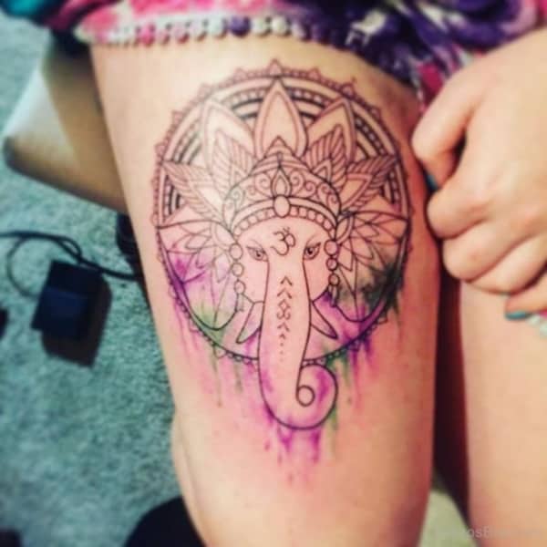Tatuagem Ganesha na perna mandala