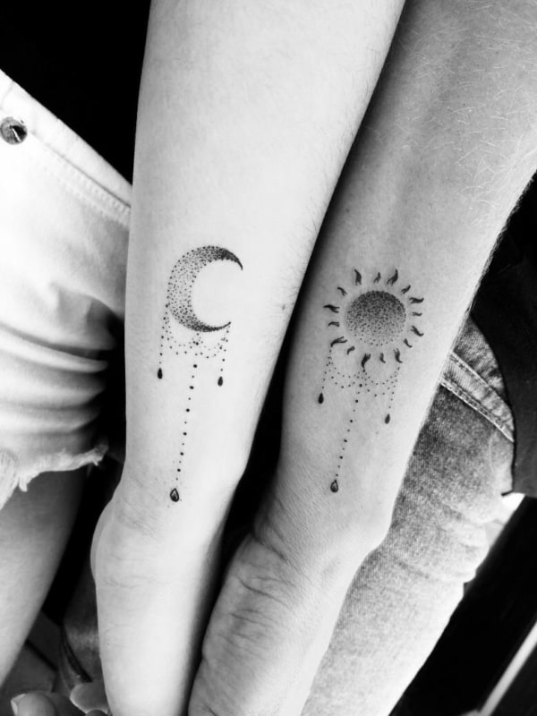 Técnica do pontilhismo para tatuagem de sol e lua