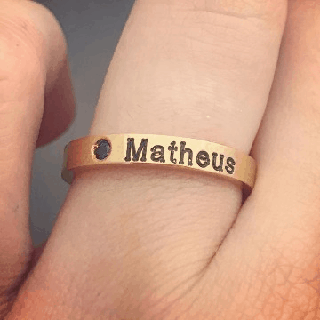 anel com nome com pedra masculino