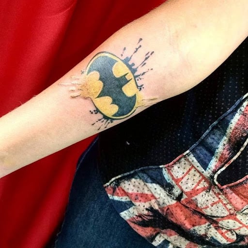 tatuagem Batman pequena colorida