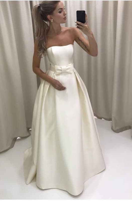 vestido de noiva de cetim com laço