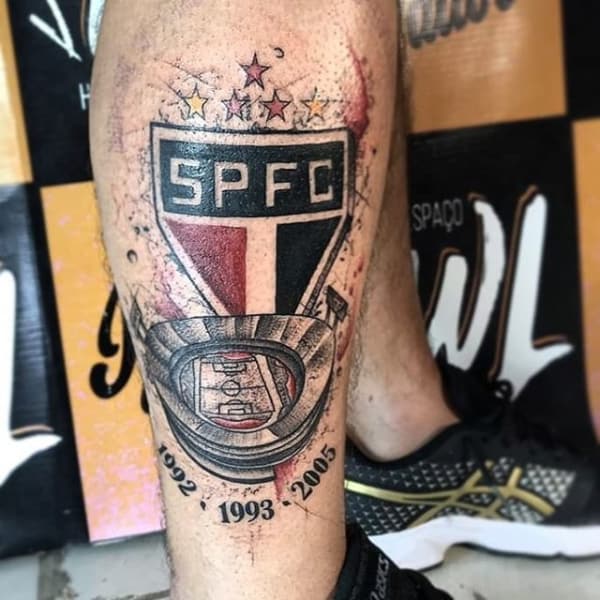 como fazer tatuagem São Paulo na perna