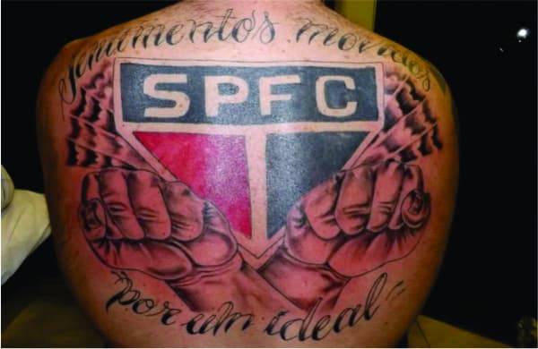 tatuagem São Paulo nas costas grande masculina