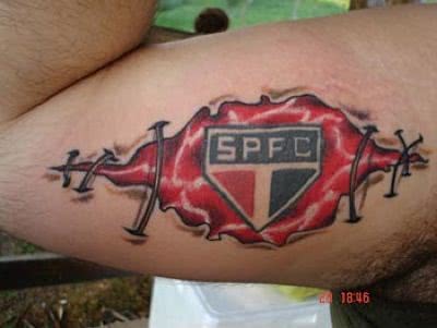 tatuagem São Paulo no braço pequena