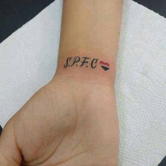 tatuagem São Paulo no braço pulso