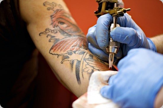 tatuagem inflamada cuidados