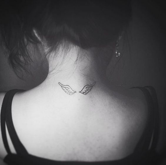 Camila Rocha Tatuagem na Nuca Feminina +50 Tattoos